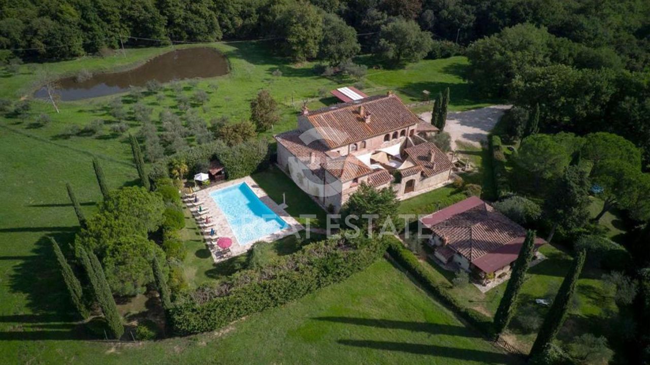 House Rapolano Terme, Italy, 912.84 m² - picture 1