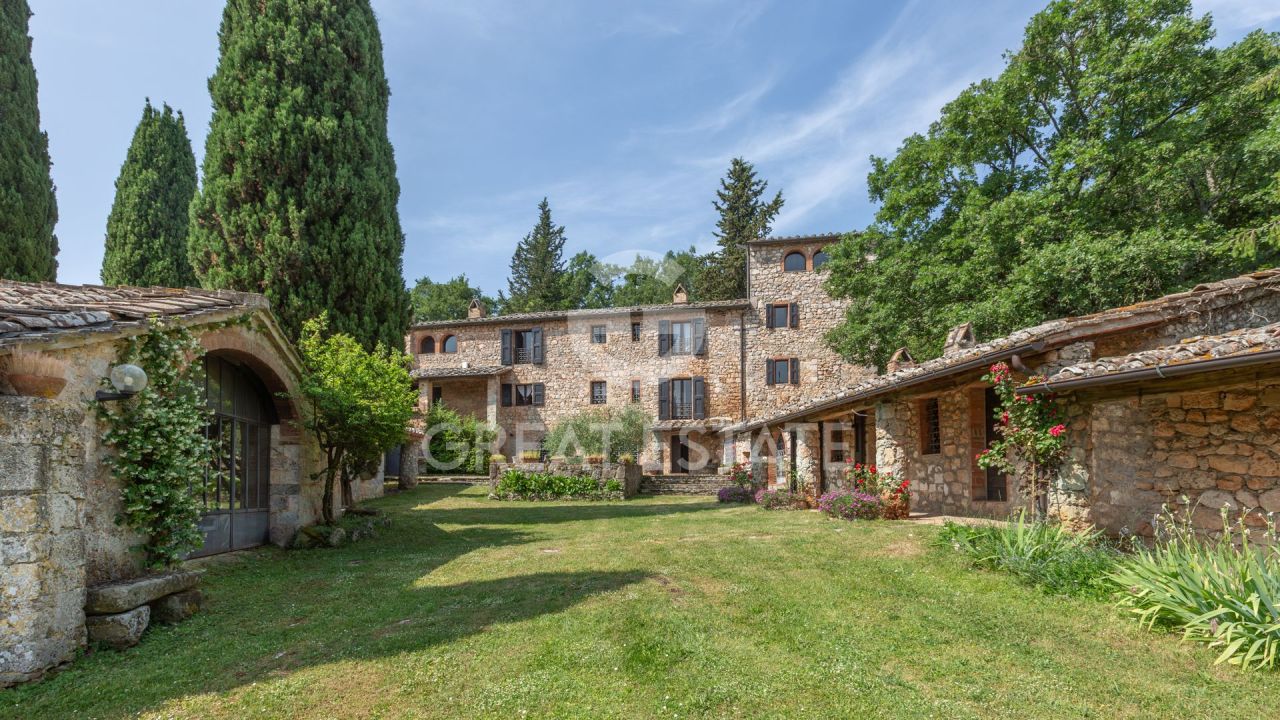 Maison à Monteriggioni, Italie, 920.9 m² - image 1