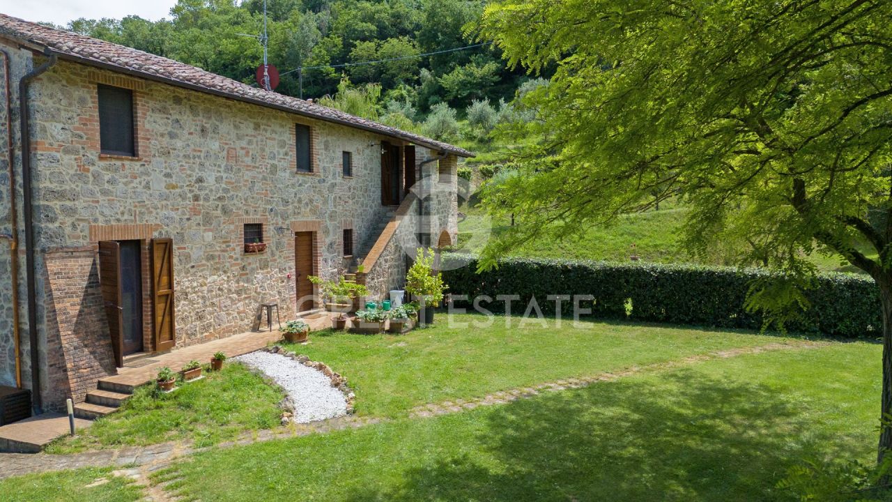 House in Chiusi, Italy, 275.9 m² - picture 2