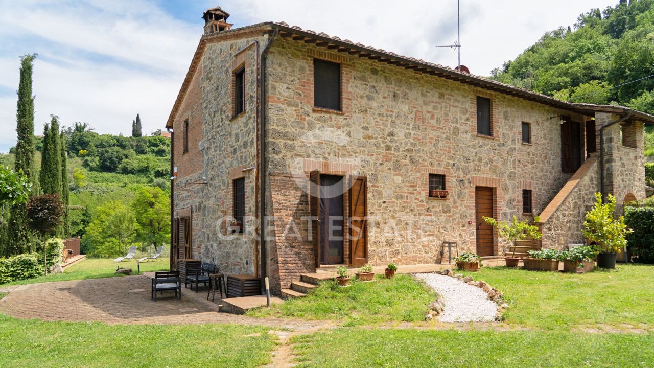 House in Chiusi, Italy, 275.9 m² - picture 3