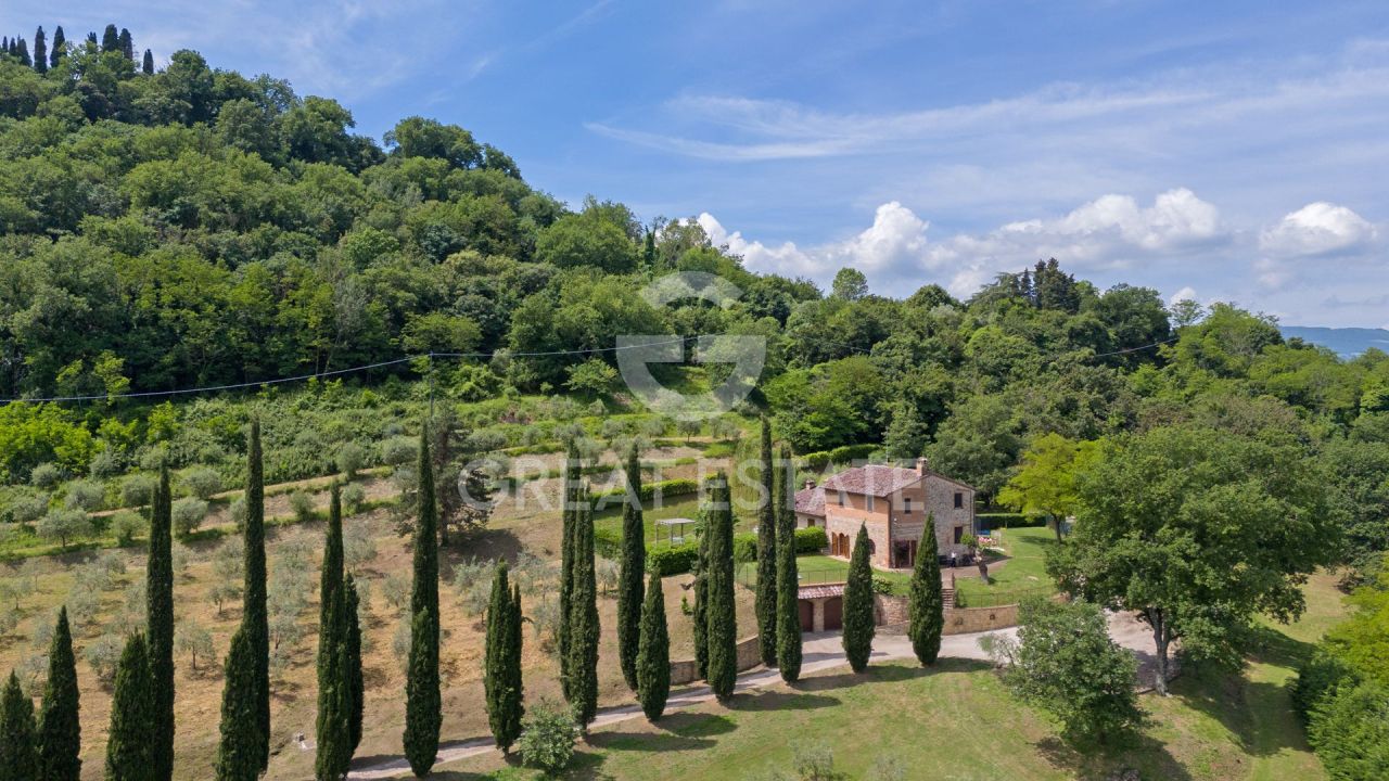 House in Chiusi, Italy, 275.9 m² - picture 5