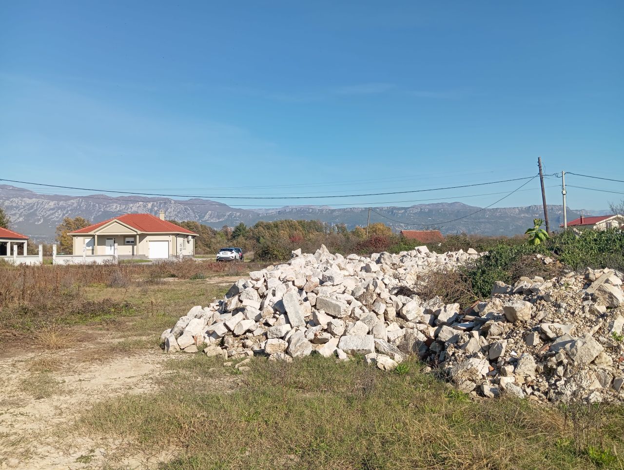 Terrain à Danilovgrad, Monténégro, 5 500 m² - image 1