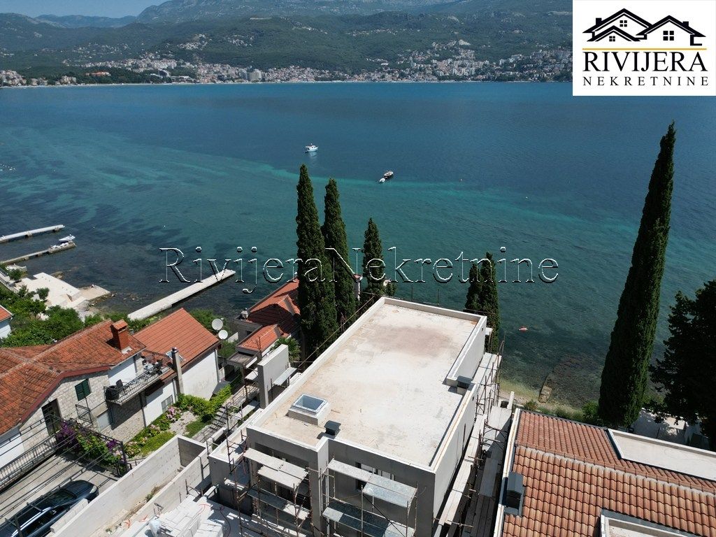 Villa in Herceg-Novi, Montenegro, 430 m² - picture 7