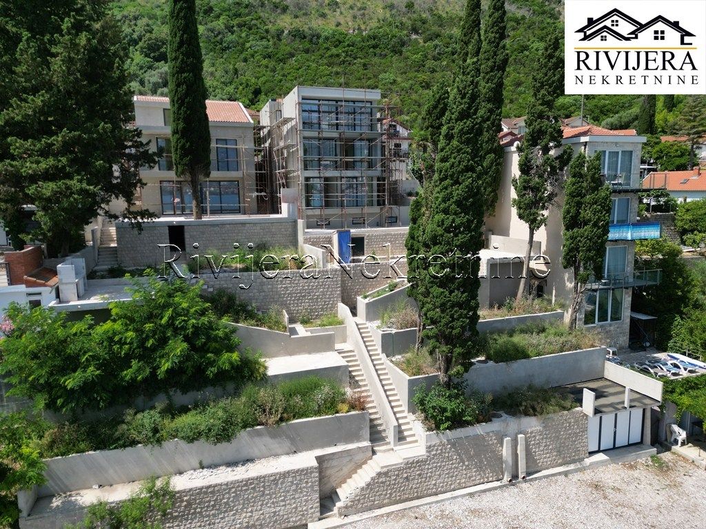 Villa à Herceg-Novi, Monténégro, 430 m² - image 1