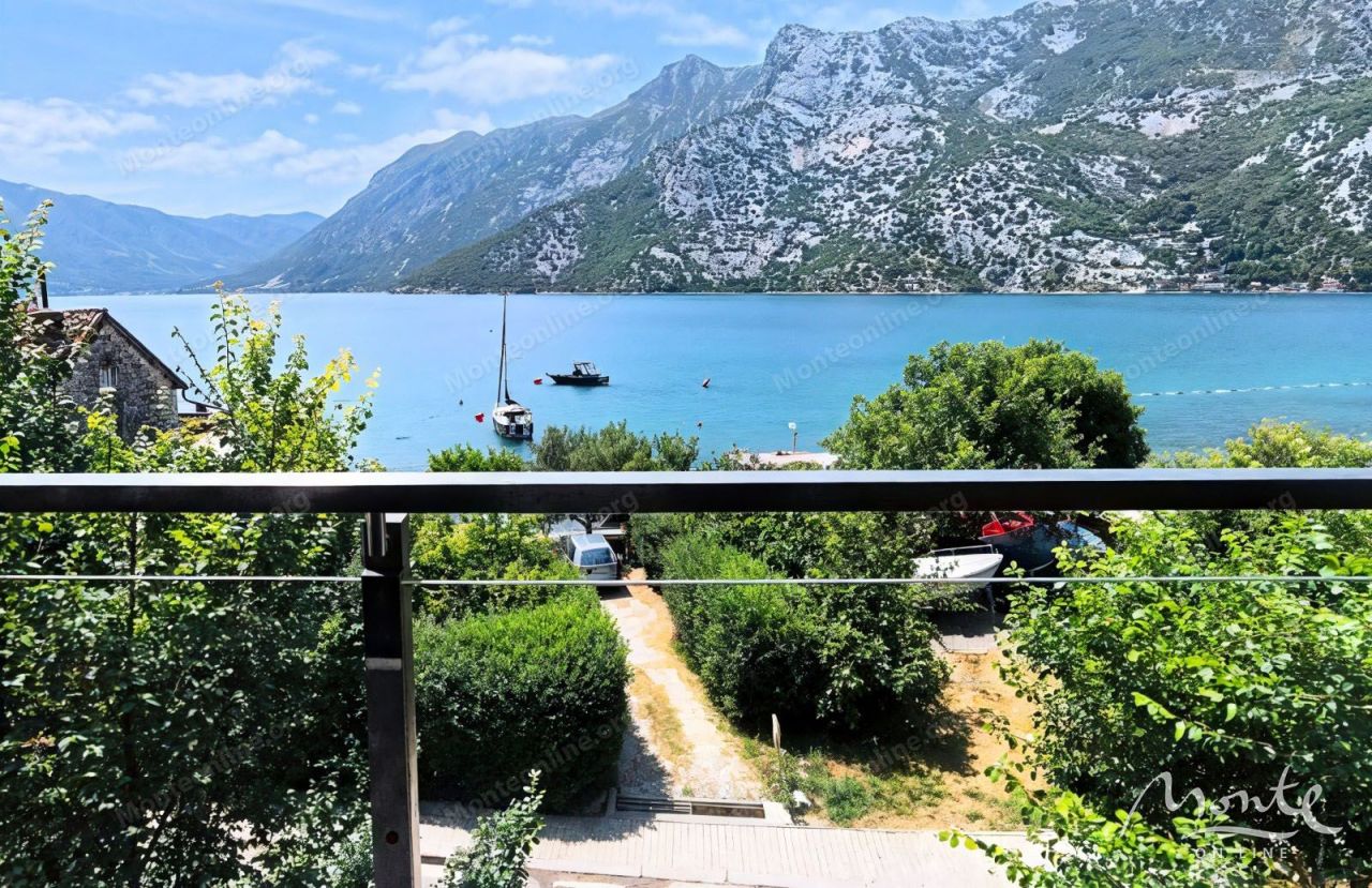 Wohnung in Kotor, Montenegro, 46 m² - Foto 1