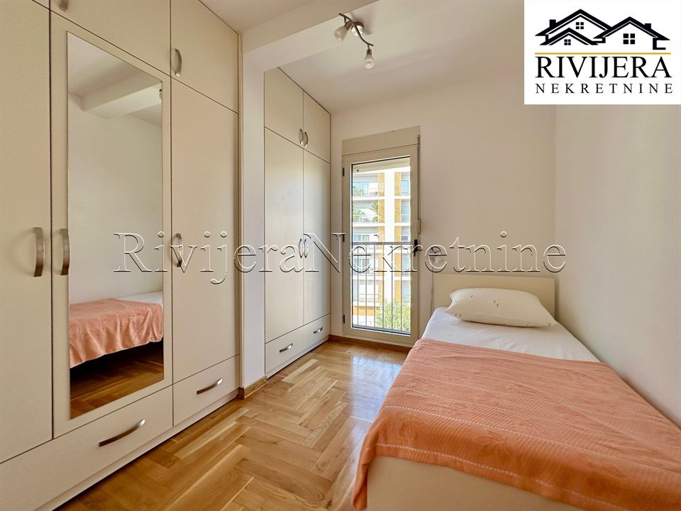 Appartement à Tivat, Monténégro, 81 m² - image 3