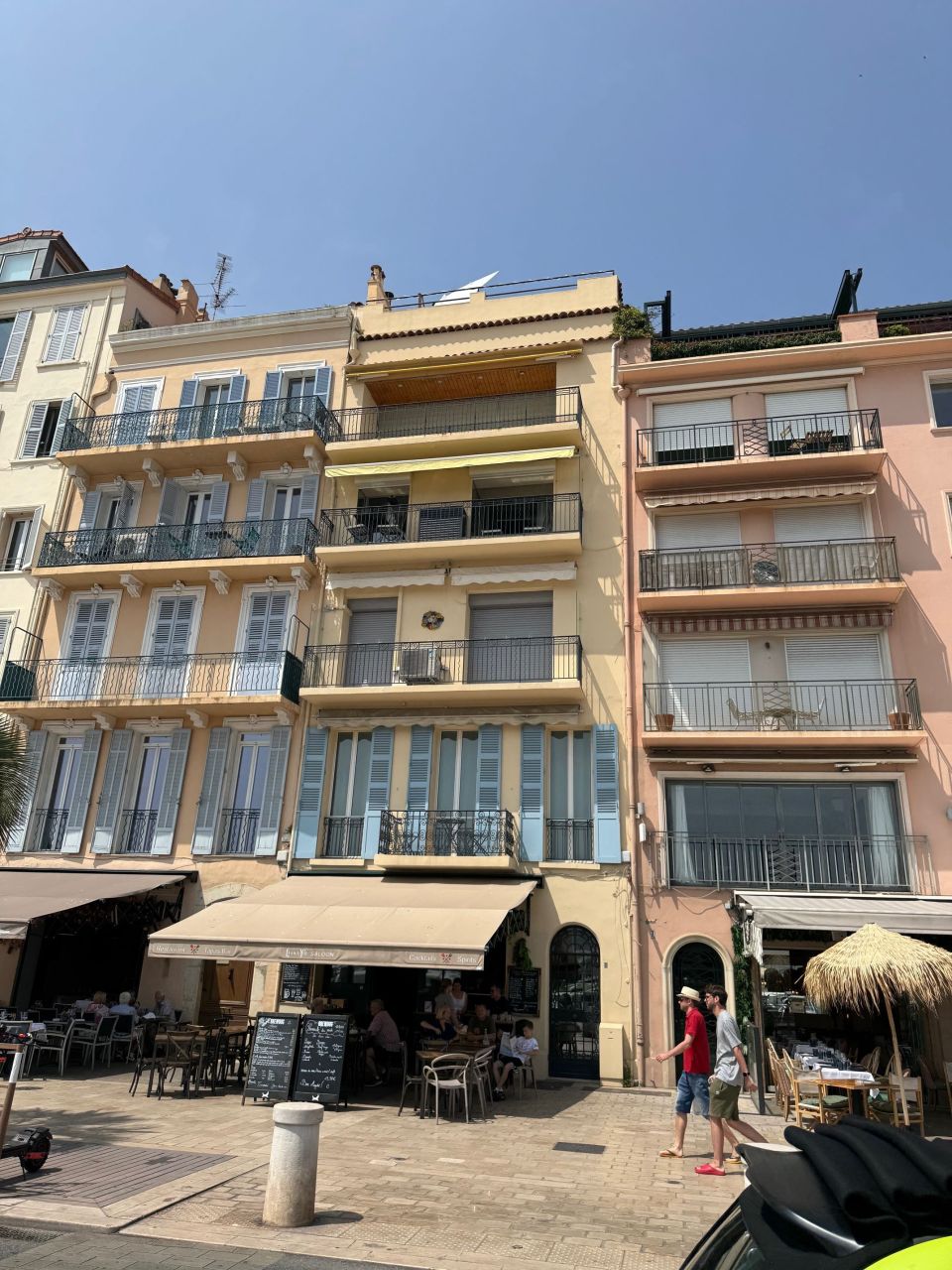 Apartment in Cannes, France, 90 m² - picture 1