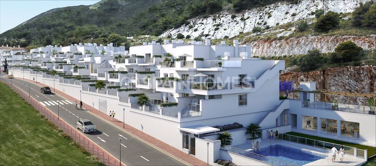 Apartment in Benalmadena, Spain, 69 m² - picture 1