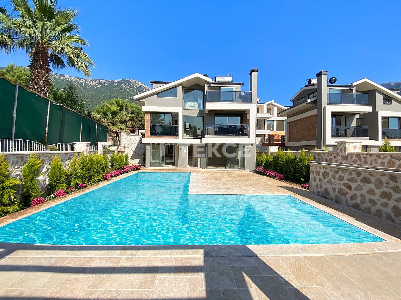 Villa à Fethiye, Turquie, 139 m² - image 1