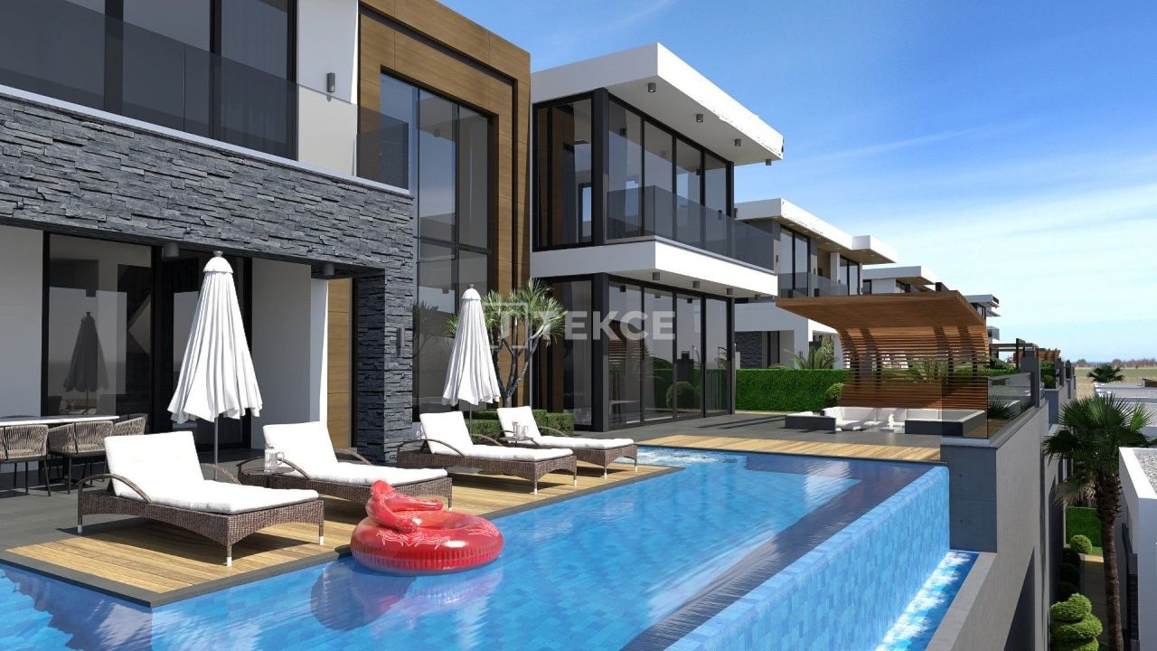 Villa à Alanya, Turquie, 405 m² - image 1