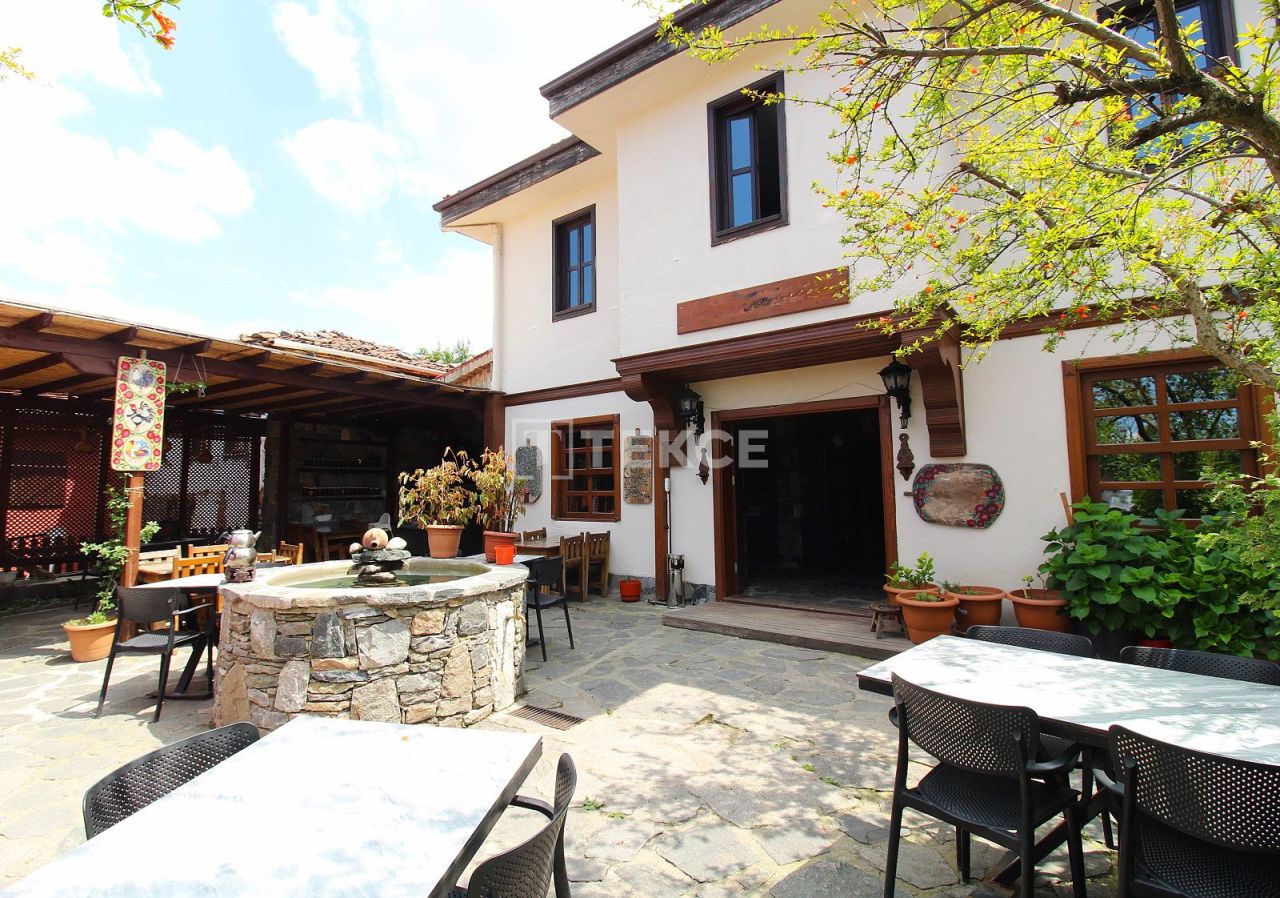 Mansion Yıldırım, Turkey, 220 m² - picture 1