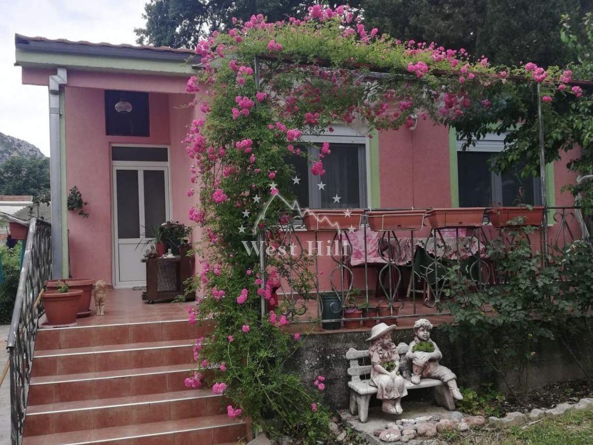 Haus in Sutomore, Montenegro, 60 m² - Foto 1