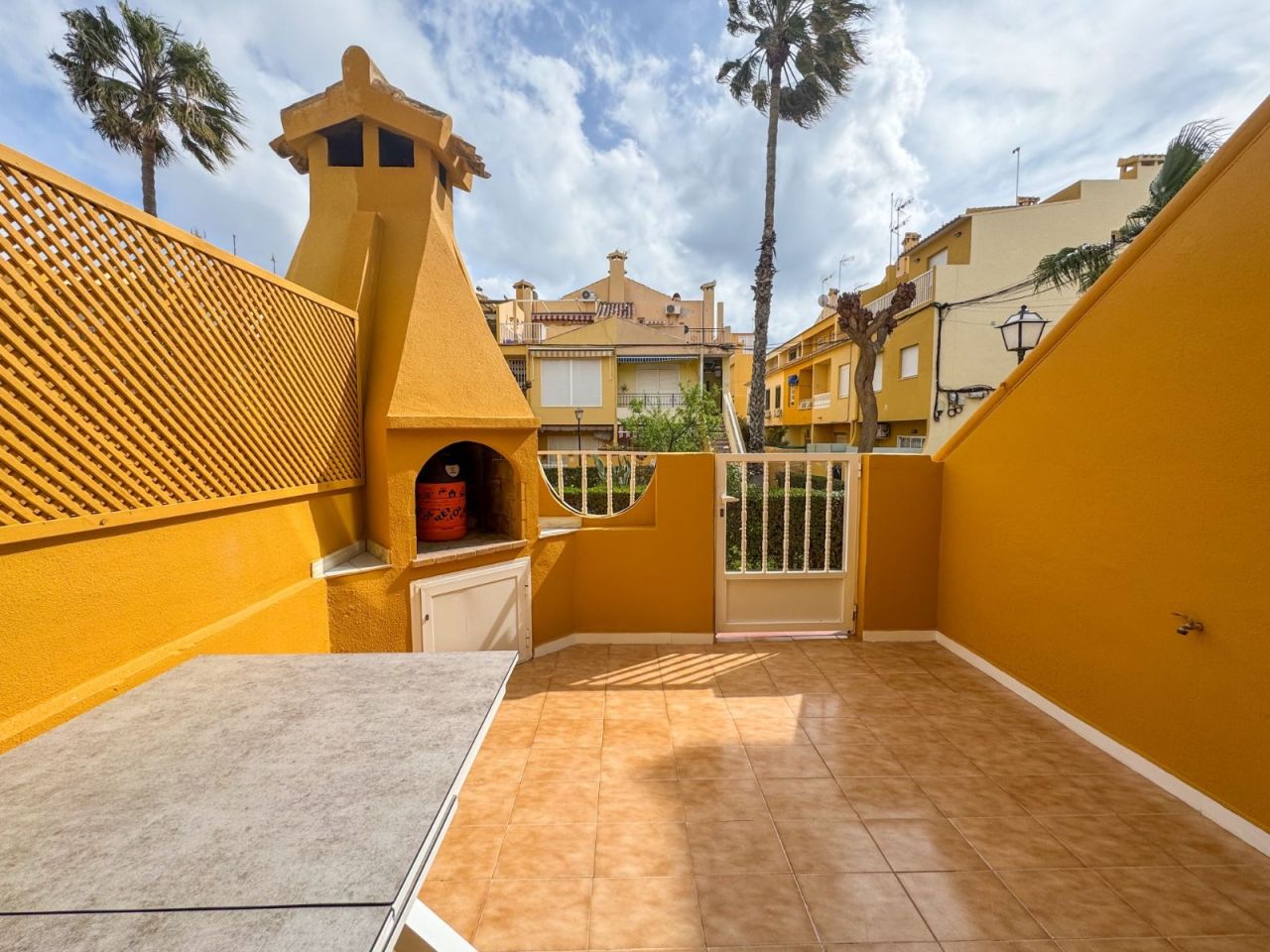 Appartement à Torrevieja, Espagne, 80 m² - image 2