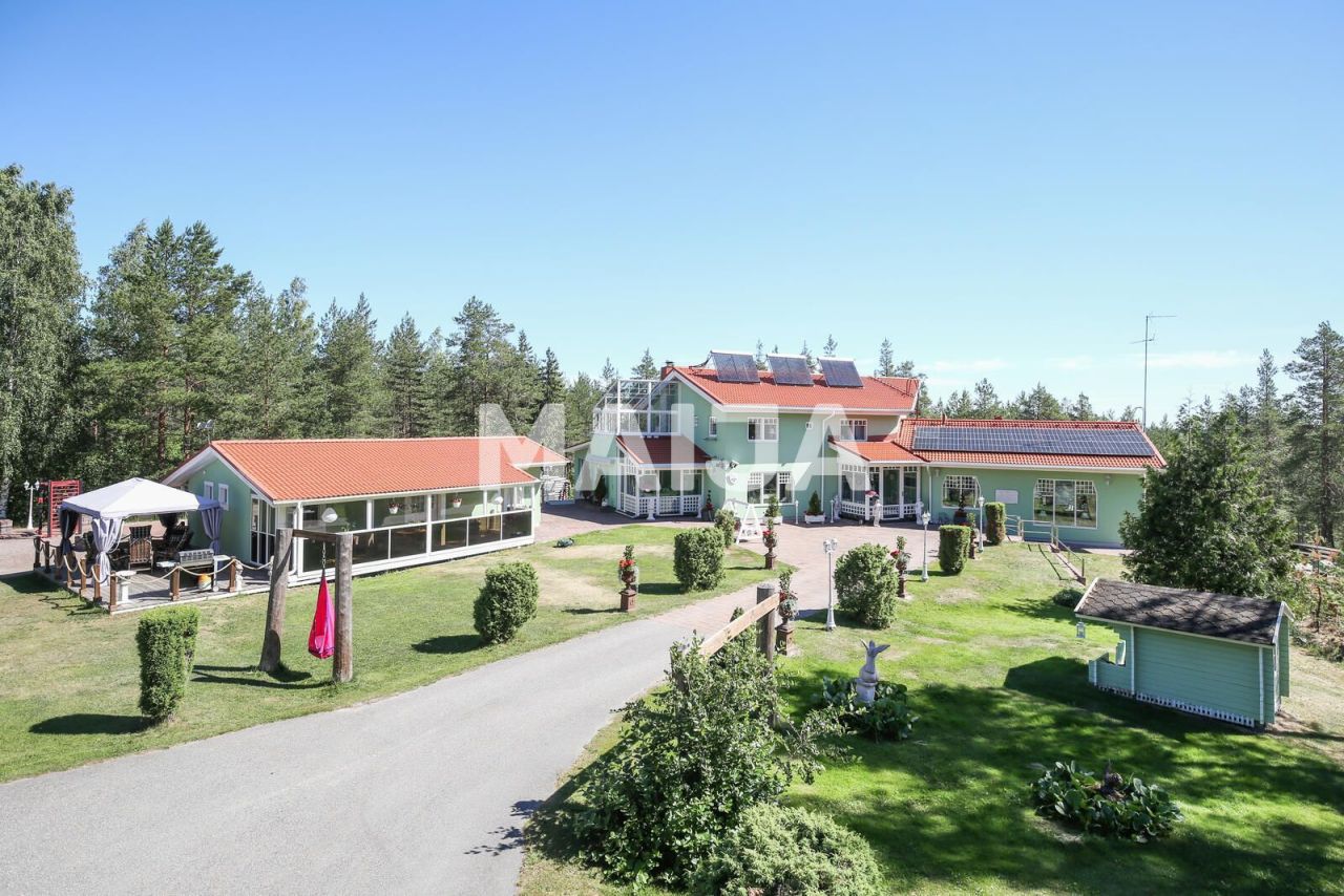 Casa Nurmiyarvi, Finlandia, 497 m² - imagen 1