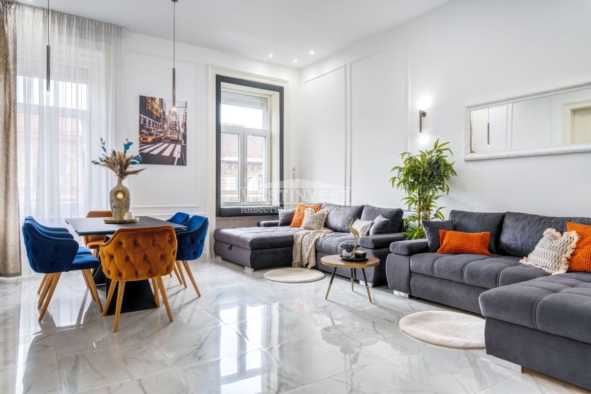 Apartment in Budapest, Hungary, 100 m² - picture 1
