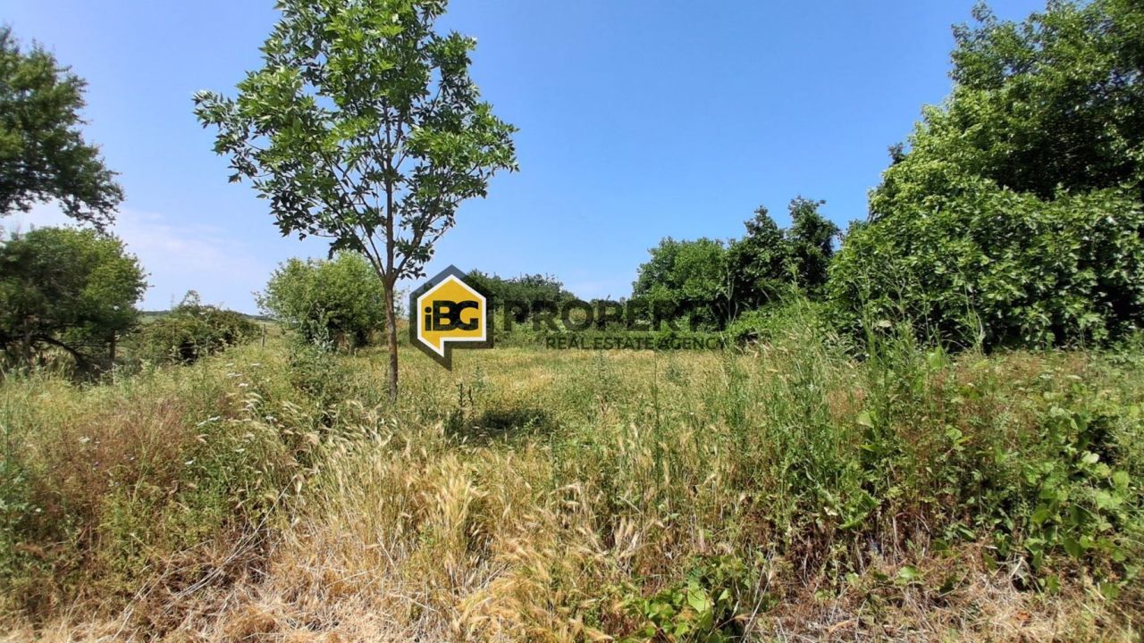 Terrain à Byala, Bulgarie, 1 360 m² - image 1