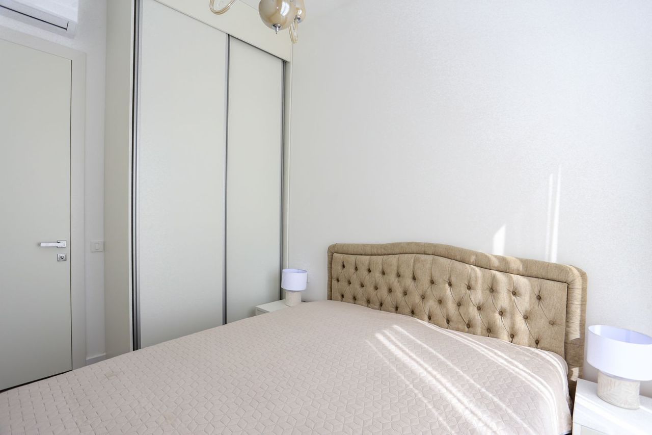 Gewerbeimmobilien in Becici, Montenegro, 122 m² - Foto 9