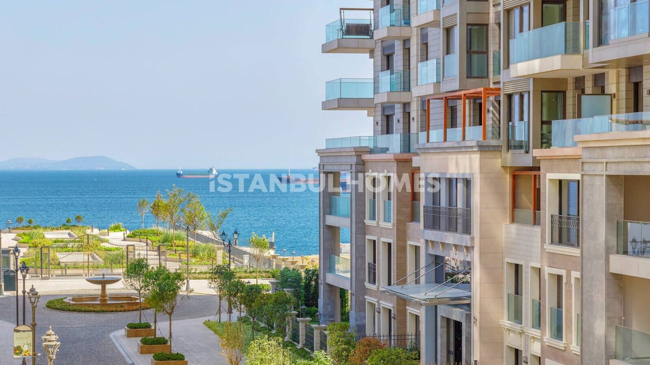 Apartment in Istanbul, Turkey, 233 m² - picture 1