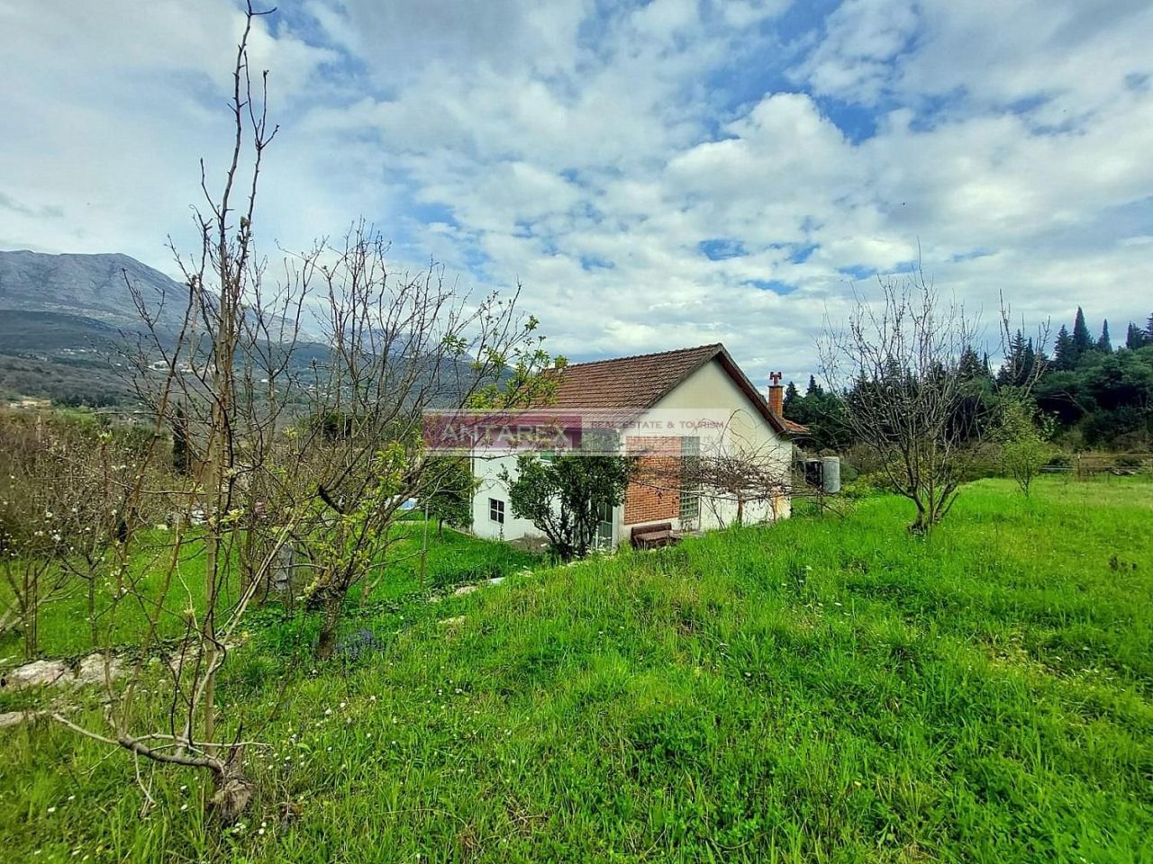 Villa in Igalo, Montenegro, 97 m² - picture 2