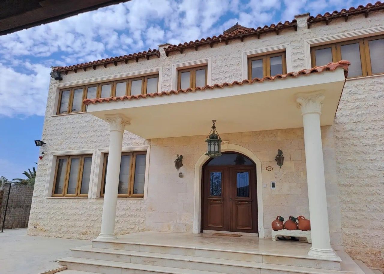 Villa à Larnaca, Chypre, 297 m² - image 1