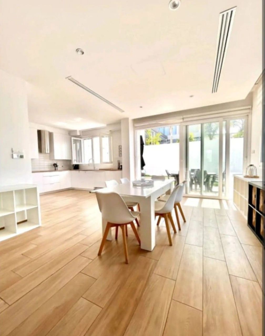 Villa en Lárnaca, Chipre, 175 m² - imagen 2