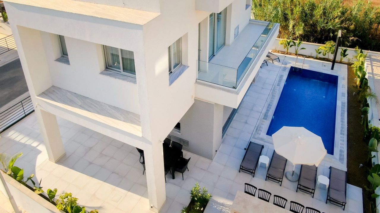 House in Agia Napa, Cyprus - picture 1