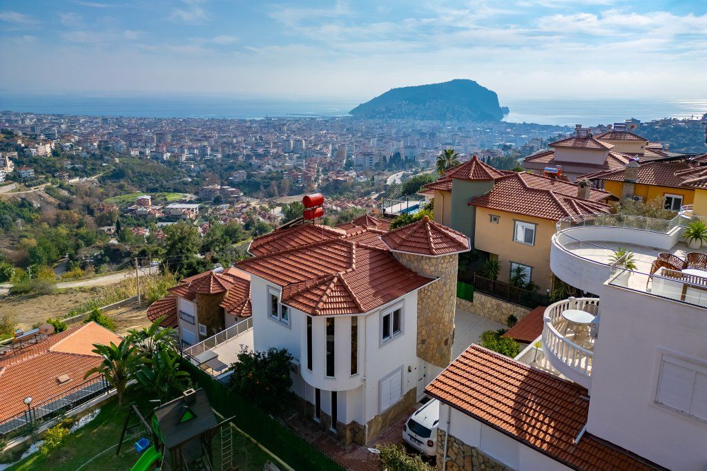 Villa in Alanya, Turkey, 140 m² - picture 1