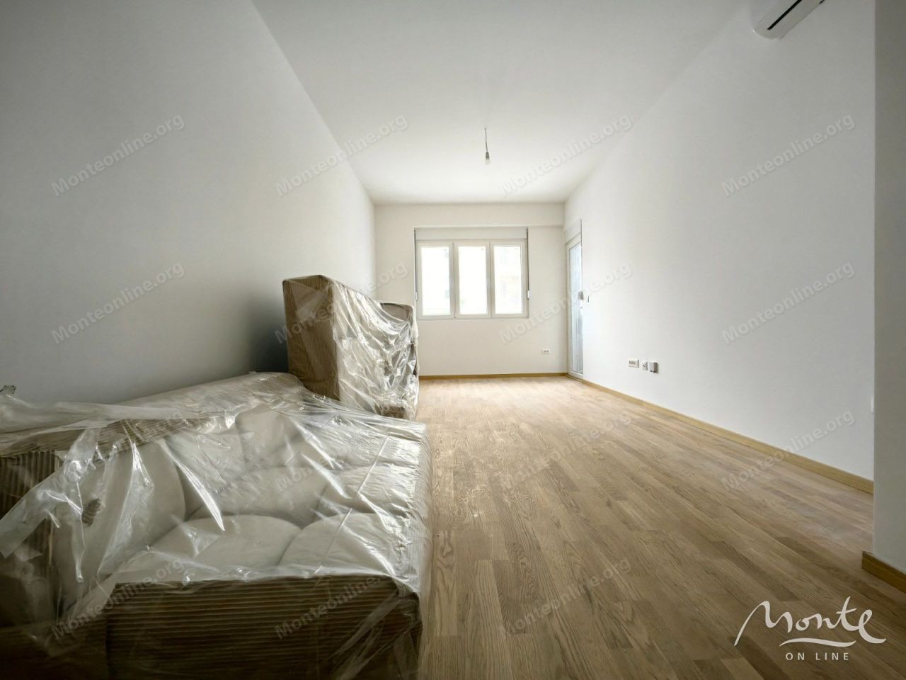 Appartement à Podgorica, Monténégro, 45 m² - image 1