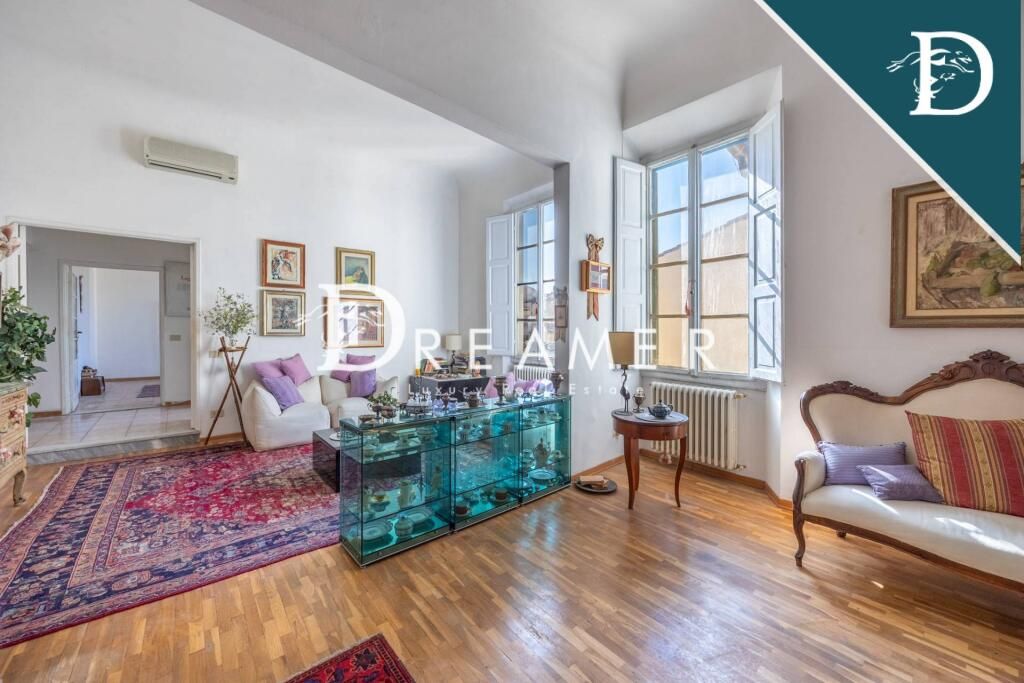 Appartement à Florence, Italie, 167.21 m² - image 1