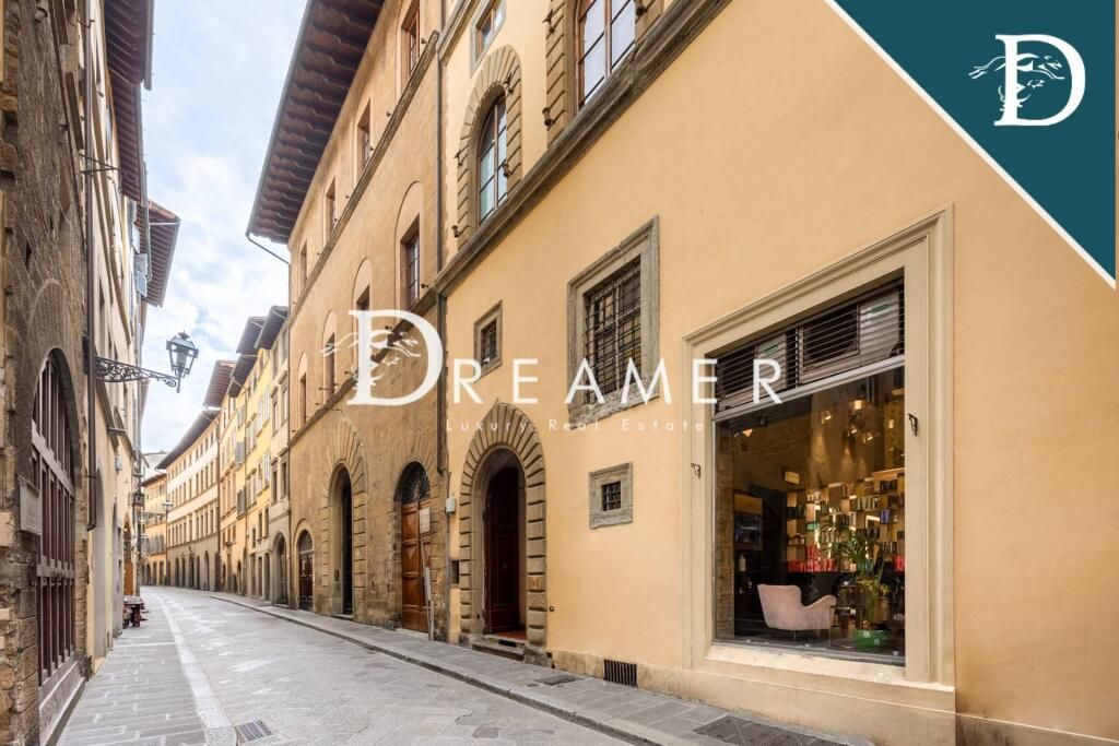 Apartamento en Florencia, Italia, 167.21 m² - imagen 1