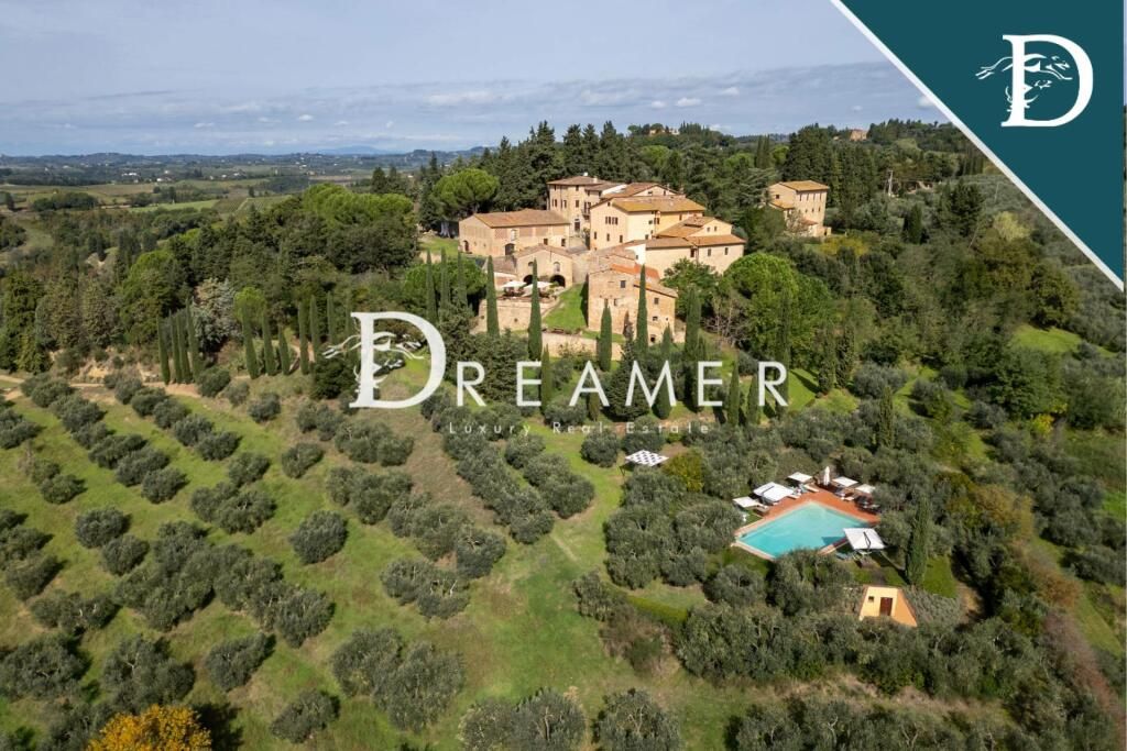 Maison Barberino Tavarnelle, Italie, 4 598.76 m² - image 1