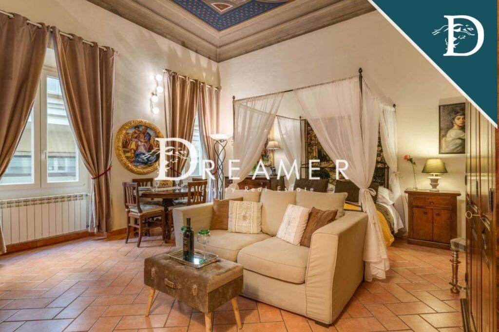 Appartement à Florence, Italie, 540.61 m² - image 1