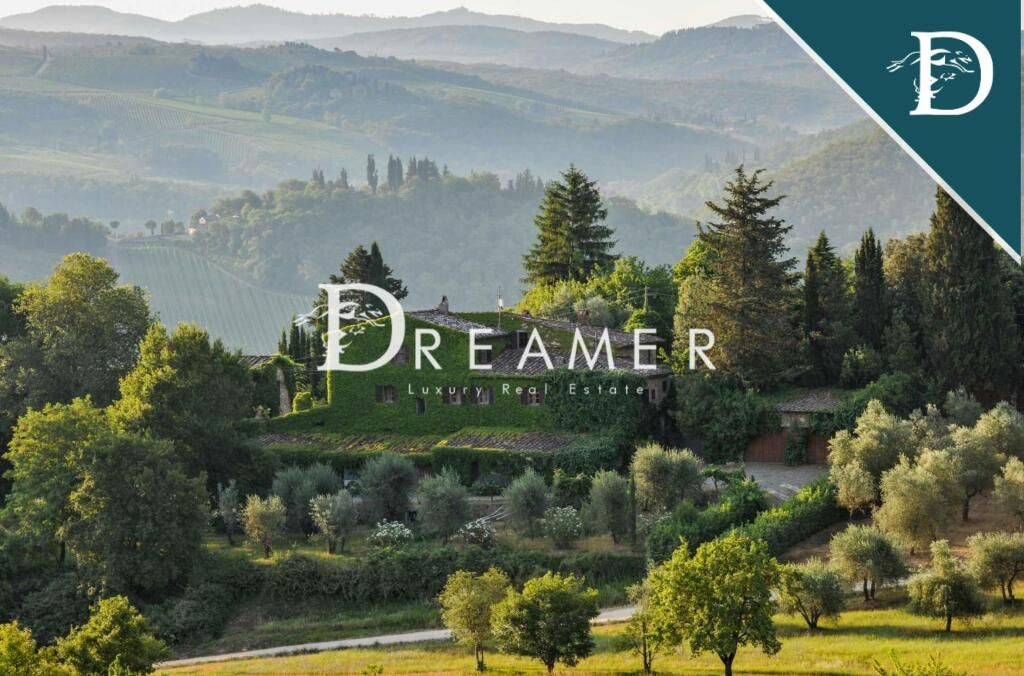 Villa en Castellina in Chianti, Italia, 1 001.05 m² - imagen 1