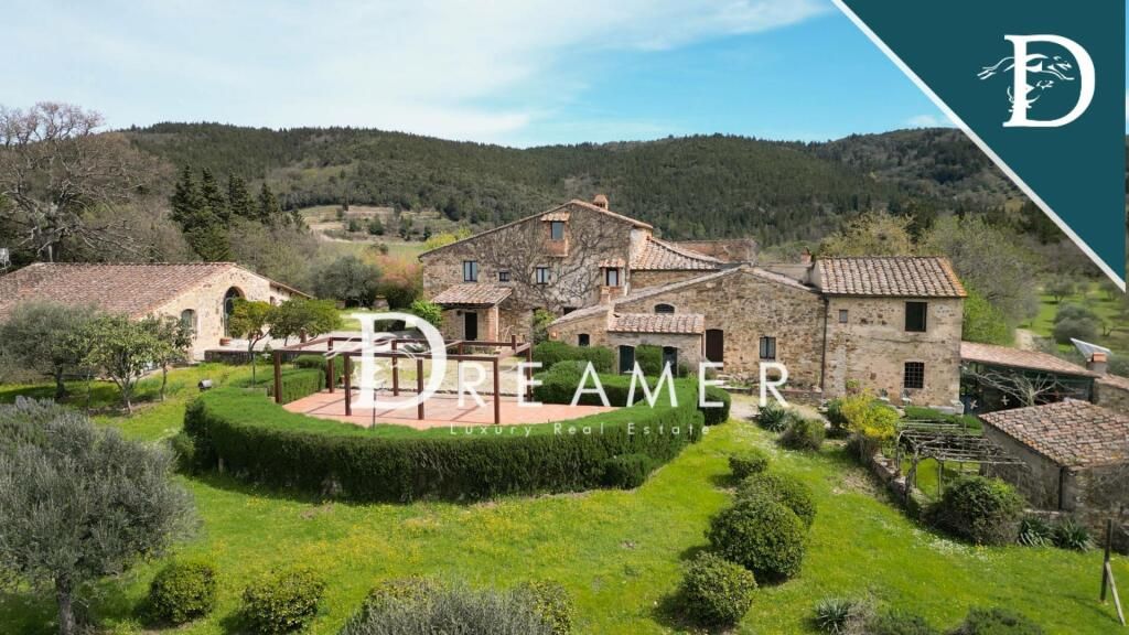 Villa Barberino Tavarnelle, Italy, 1 058.06 m² - picture 1