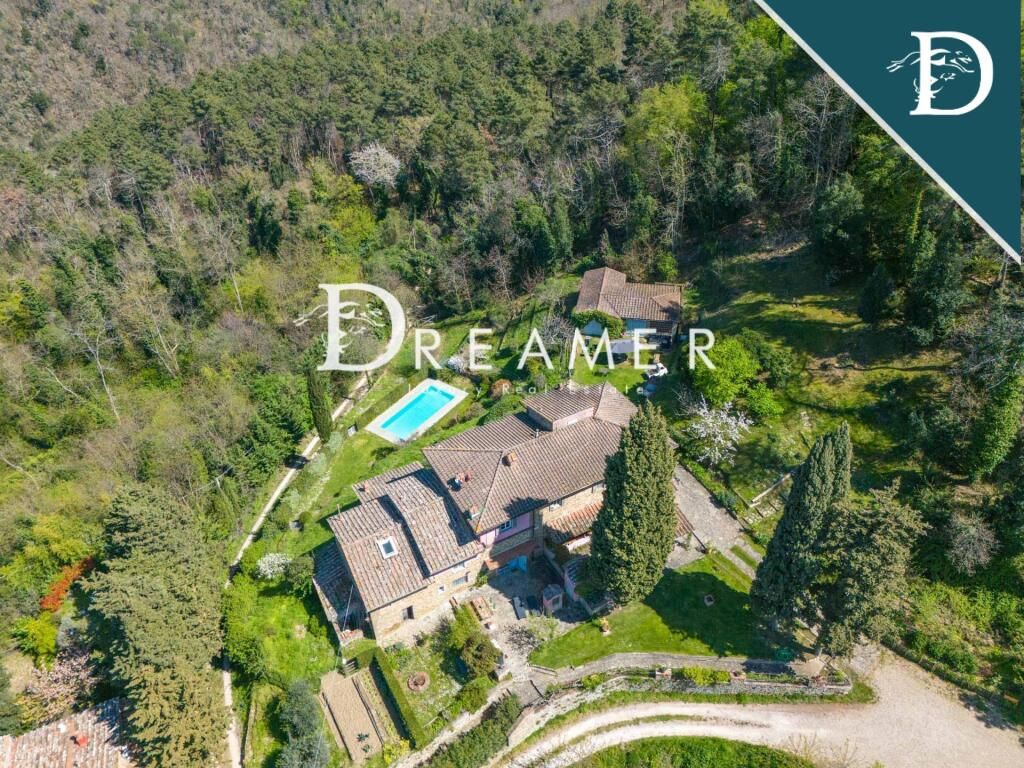 Villa à Greve in Chianti, Italie, 571.58 m² - image 1