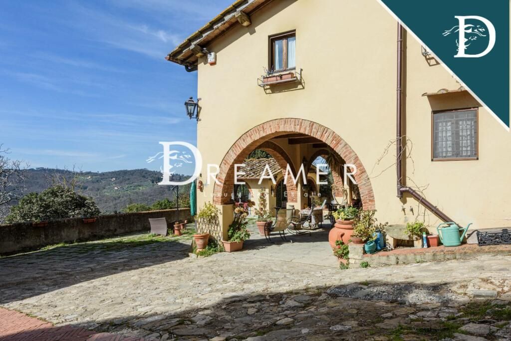 Villa Scandicci, Italia, 760.83 m² - imagen 1