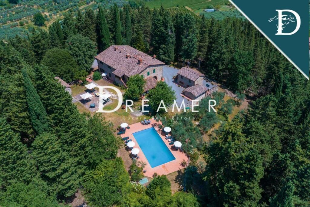 Villa en Greve in Chianti, Italia, 830.86 m² - imagen 1