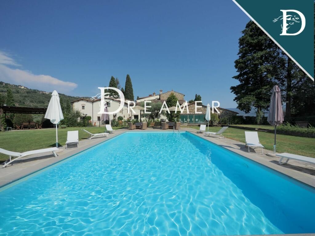 Villa Rufina, Italien, 875.87 m² - Foto 1