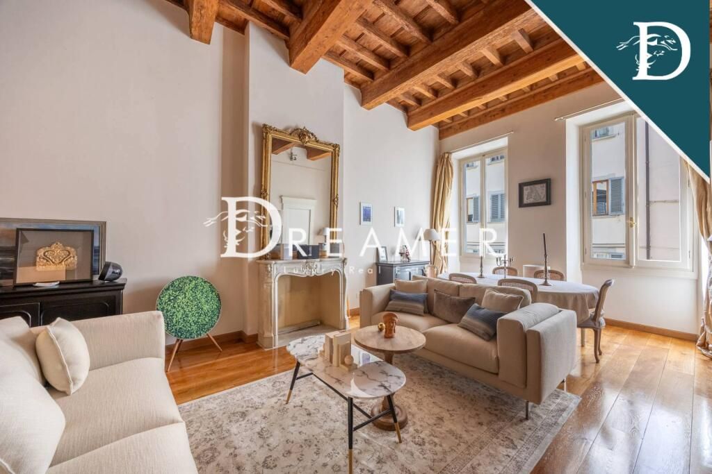 Apartment in Florence, Italy, 180.23 m² - picture 1