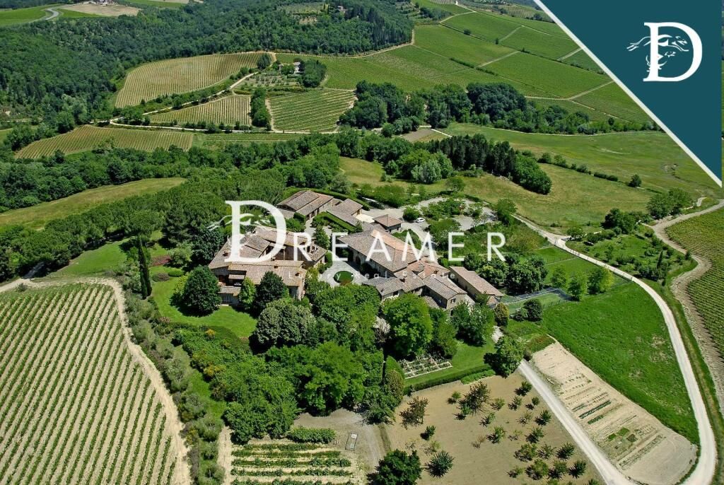House Poggibonsi, Italy, 4 805.03 m² - picture 1