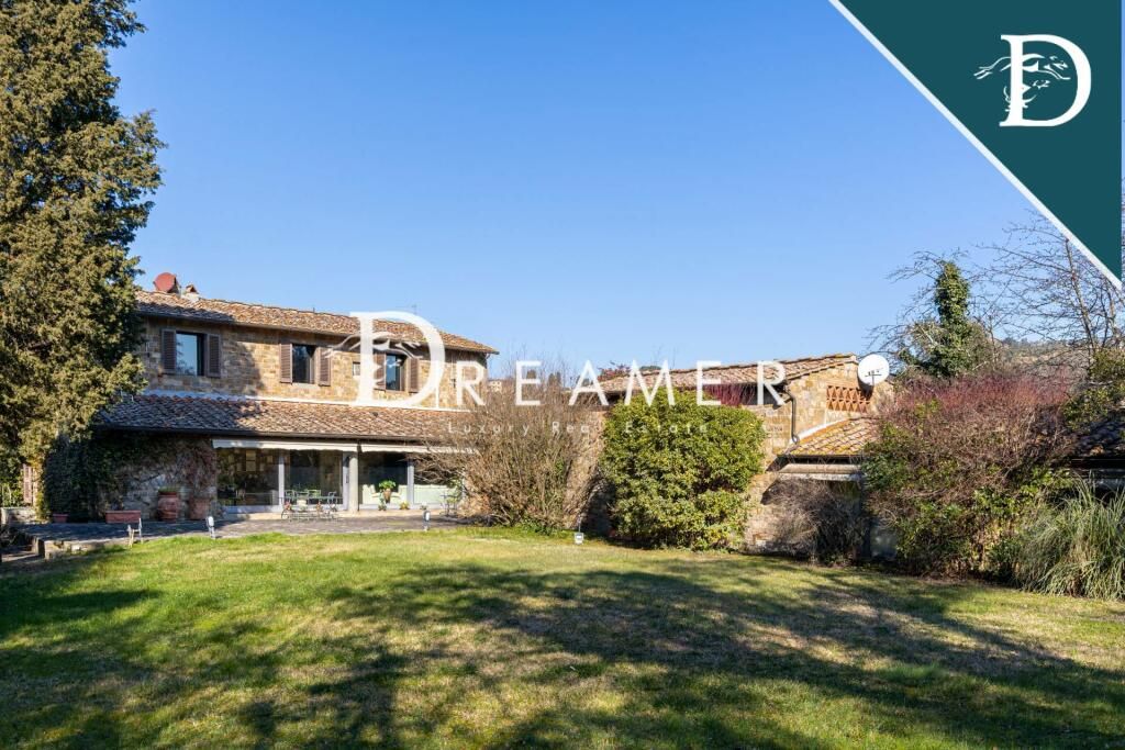 Villa en Florencia, Italia, 500.53 m² - imagen 1