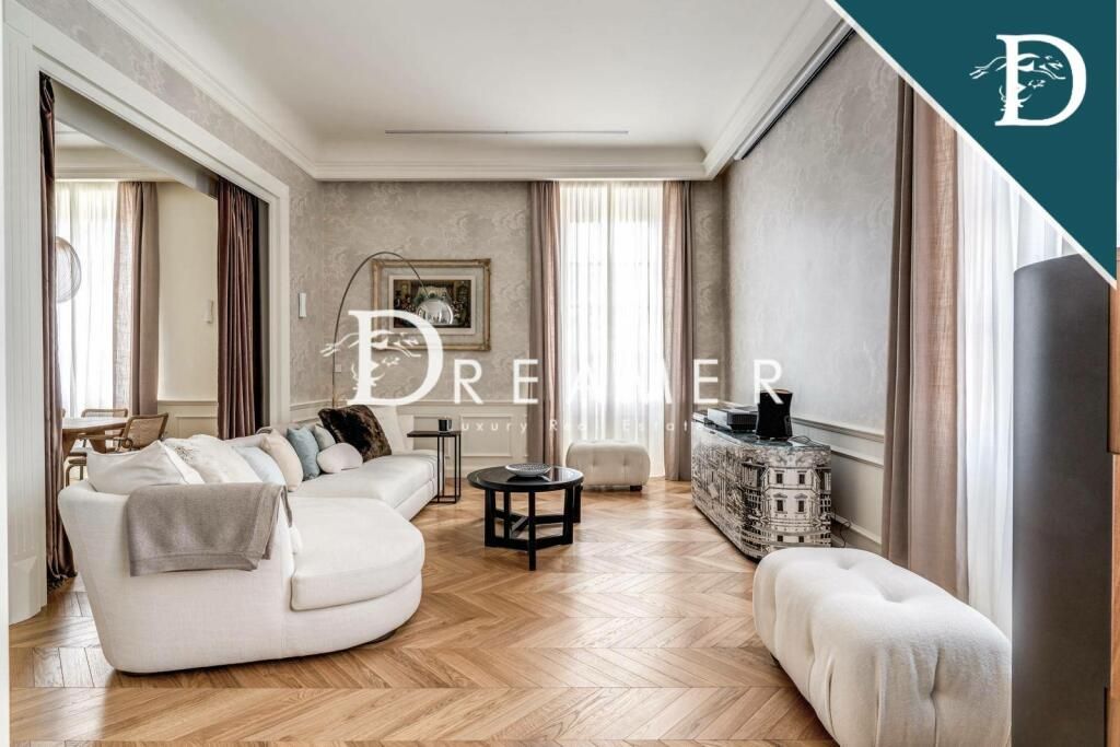 Appartement à Florence, Italie, 270.26 m² - image 1