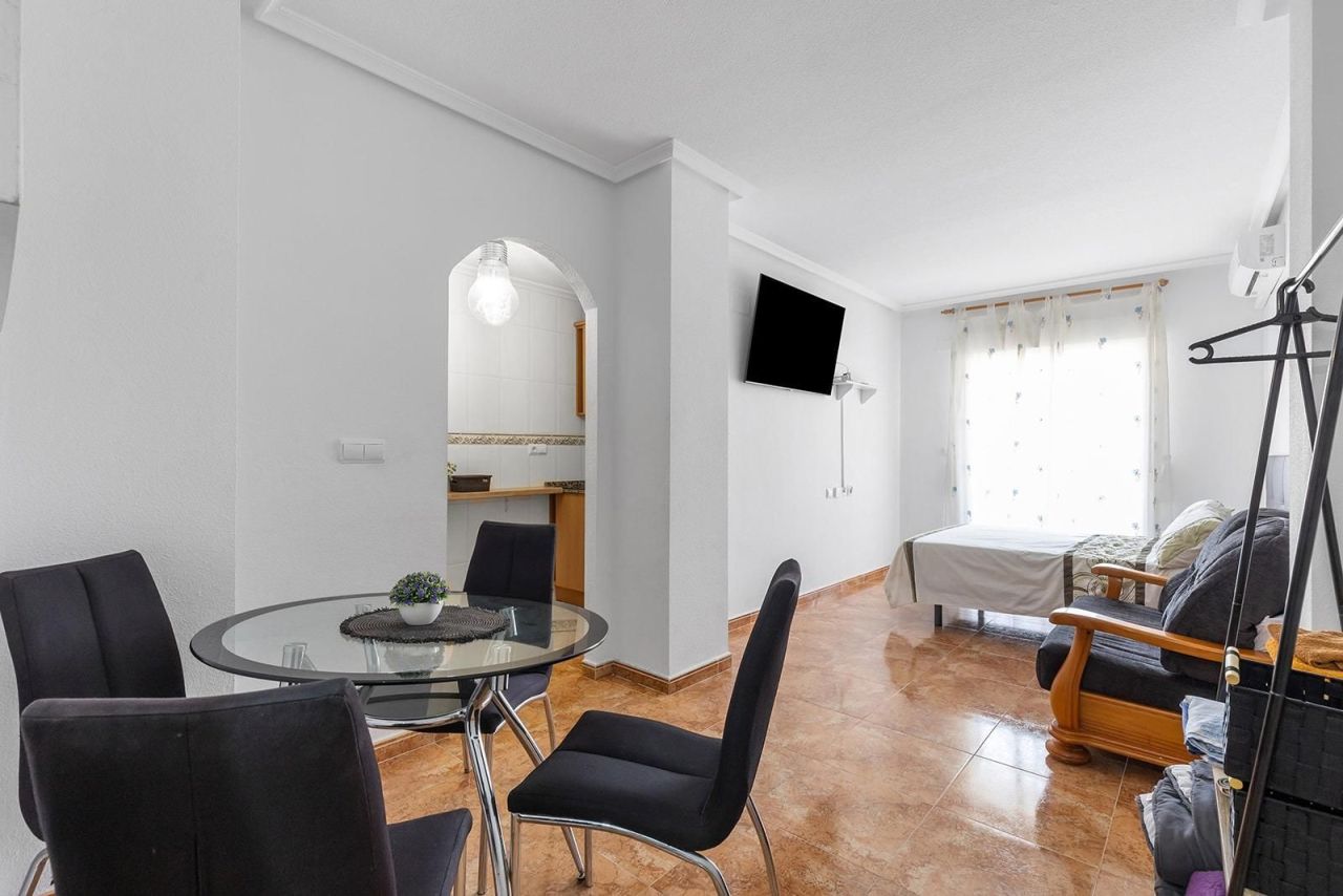 Estudio en Torrevieja, España, 36 m² - imagen 3