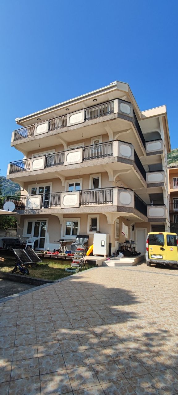 Flat in Sutomore, Montenegro, 81 m² - picture 1