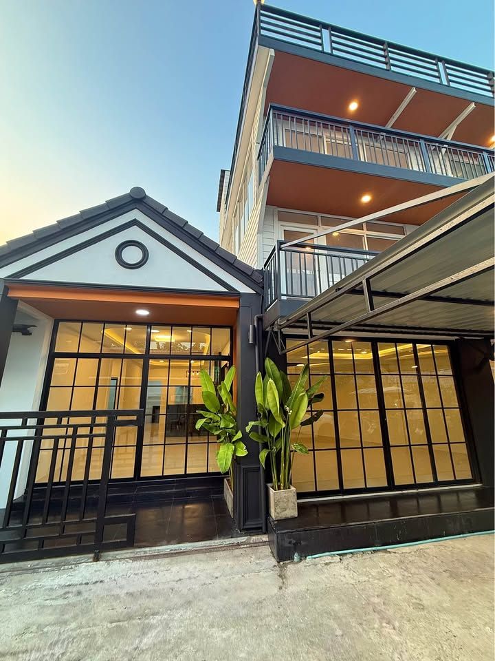 House in Phuket, Thailand, 180 m² - picture 1