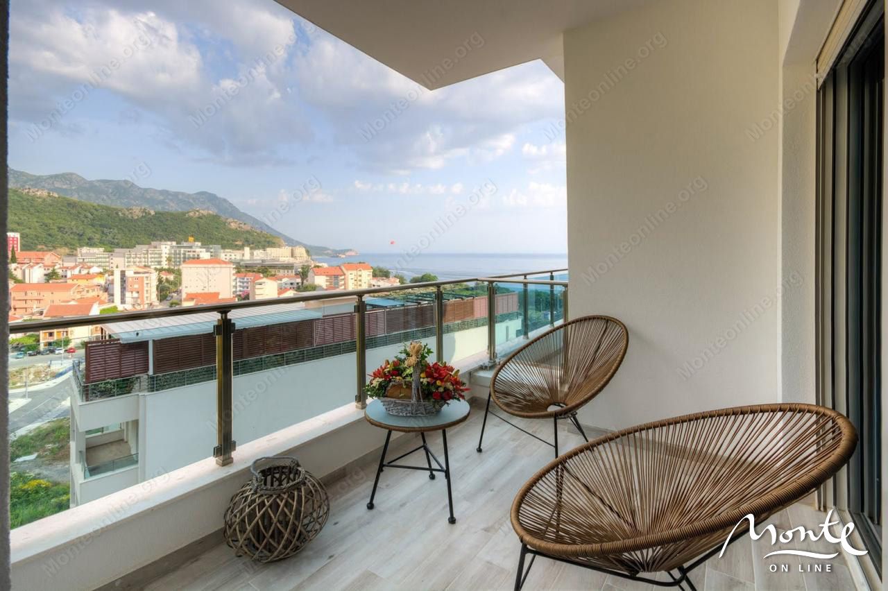Piso en Budva, Montenegro, 63 m² - imagen 1