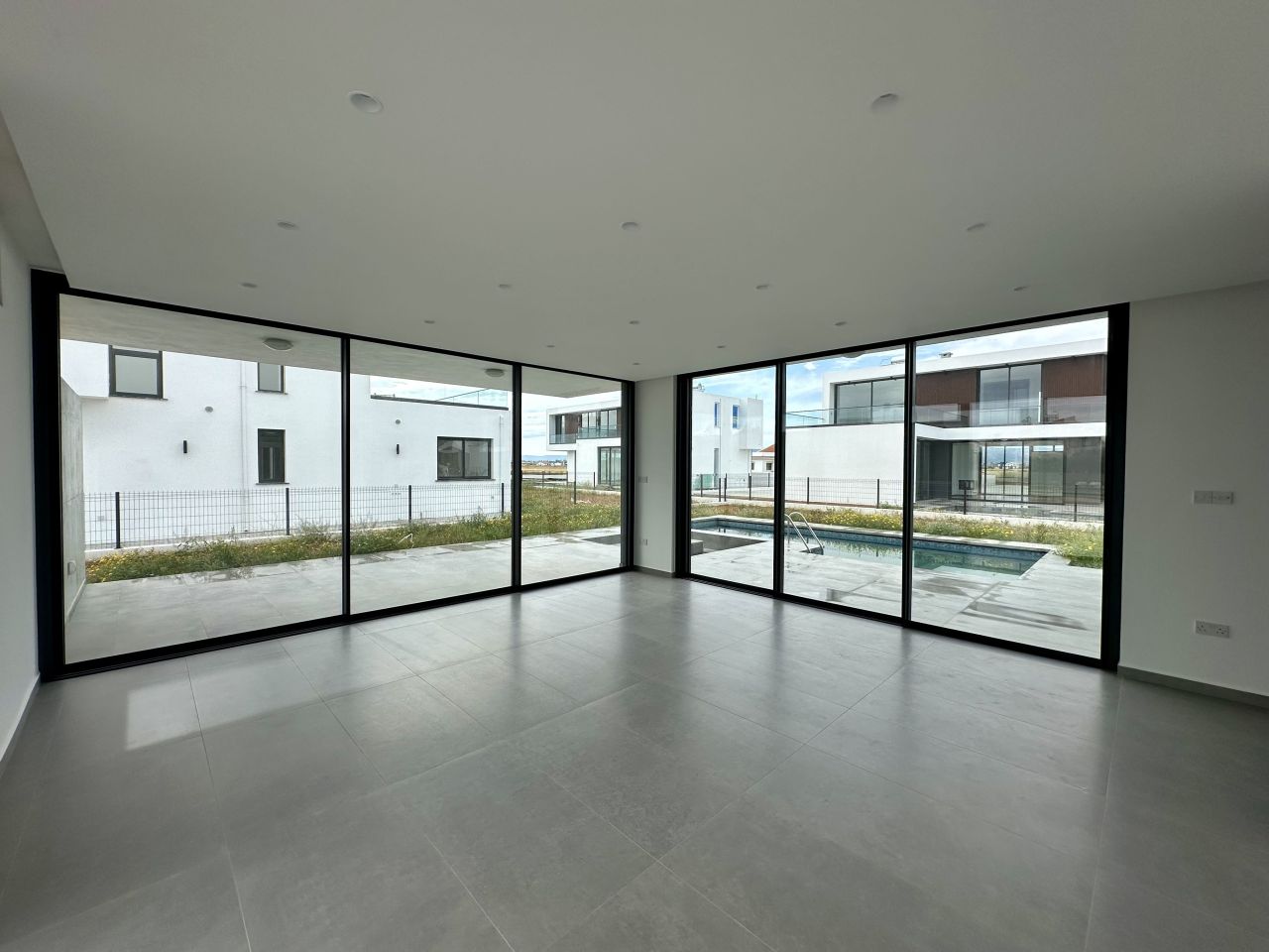 Villa à Yenibogazici, Chypre, 235 m² - image 15