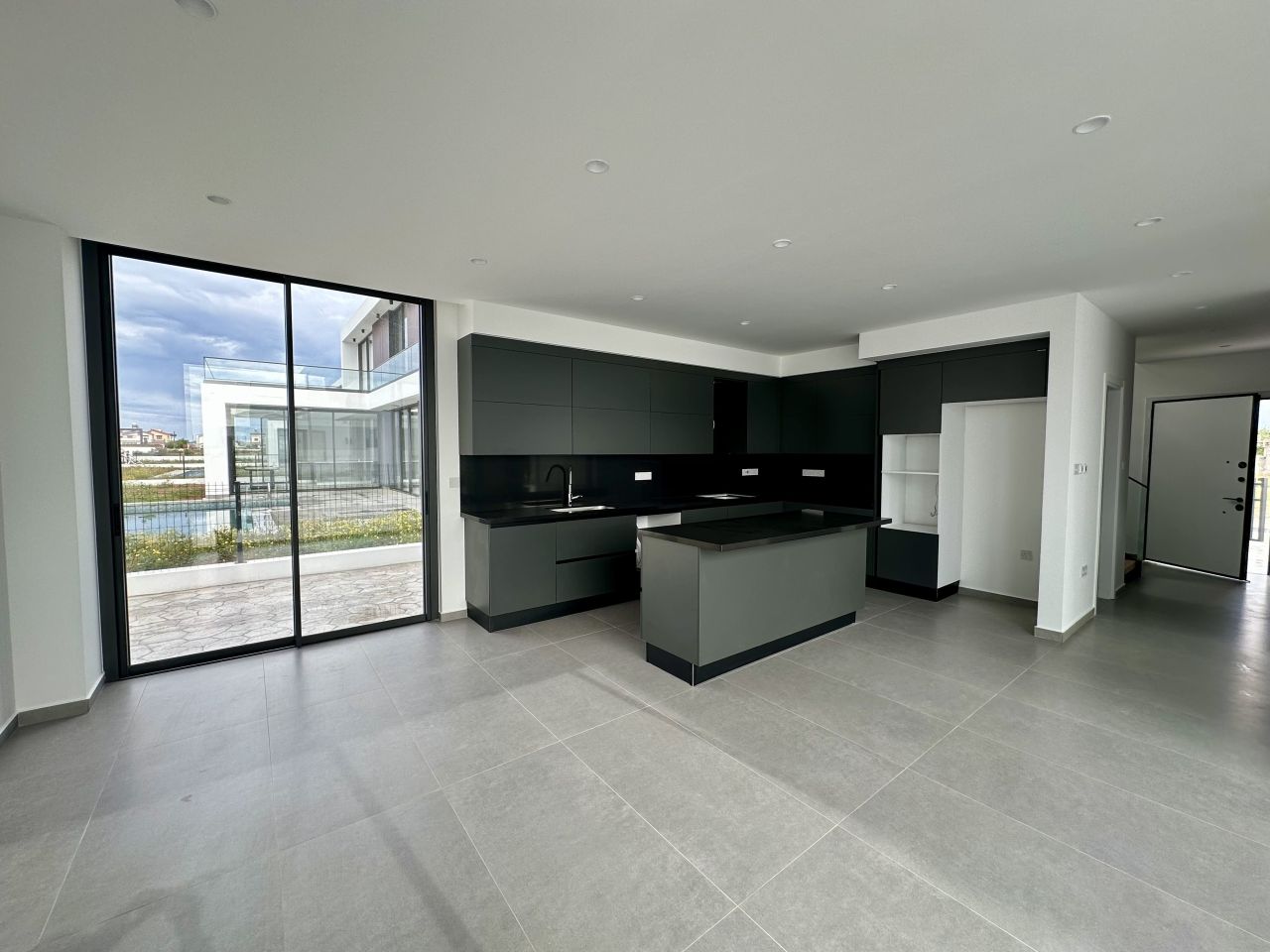 Villa à Yenibogazici, Chypre, 235 m² - image 11