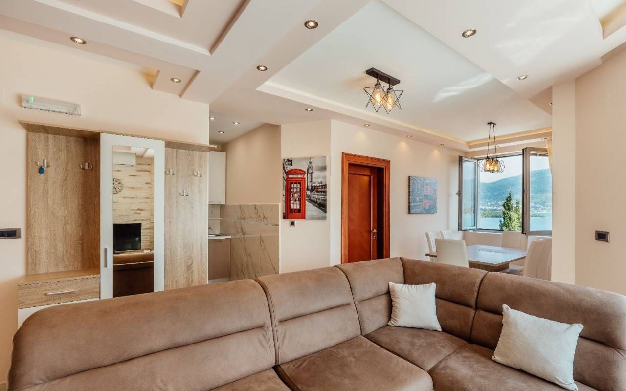 Flat in Tivat, Montenegro, 64 m² - picture 1