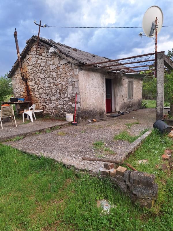Casa en Danilovgrad, Montenegro, 40 m² - imagen 1